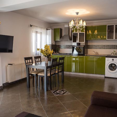 Casa Bella Apartments Bragadiru Buitenkant foto
