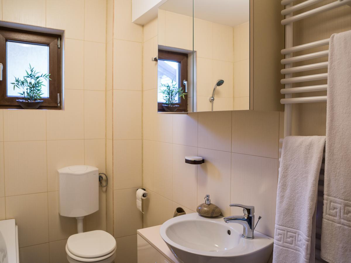 Casa Bella Apartments Bragadiru Buitenkant foto