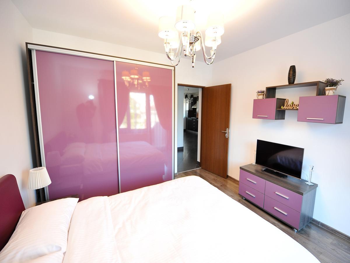Casa Bella Apartments Bragadiru Buitenkant foto